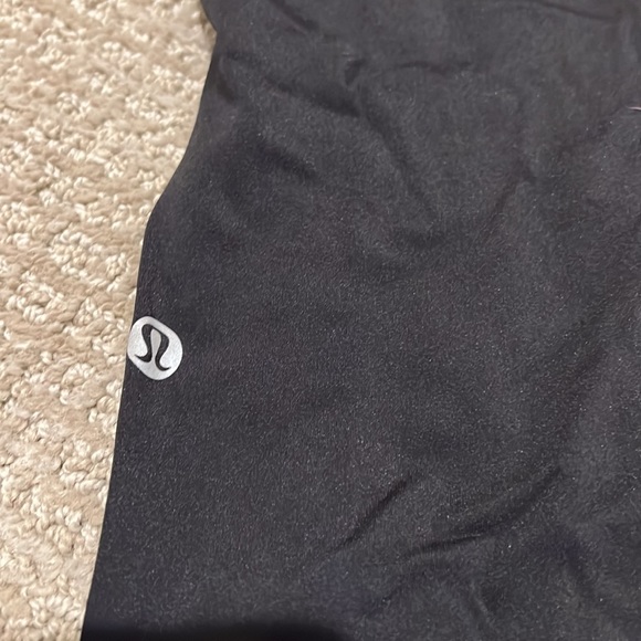 Size 4 Lululemon Peloton leggings, very good condition. Worn once. - Picture 3 of 5